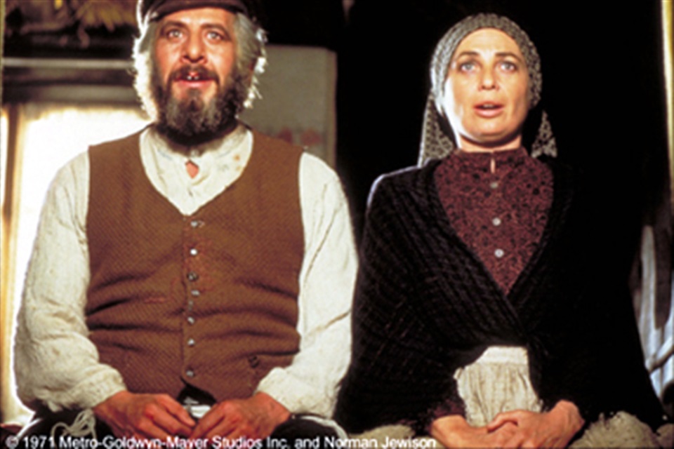Fiddler on the Roof - What2Watch