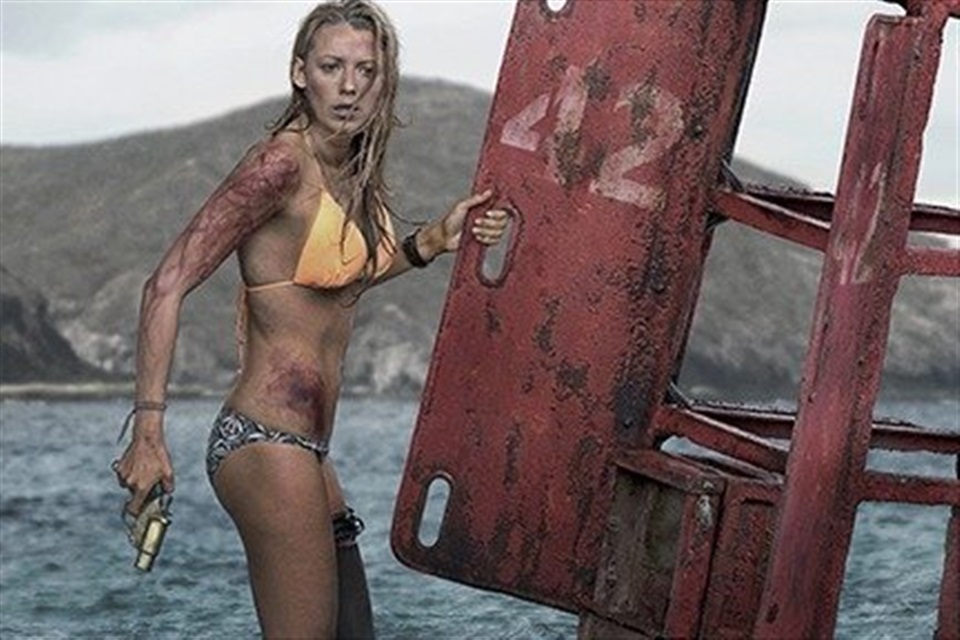 The Shallows - What2Watch